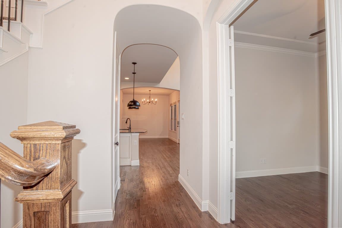 Arlington House: 1203 Harris Hawk Way