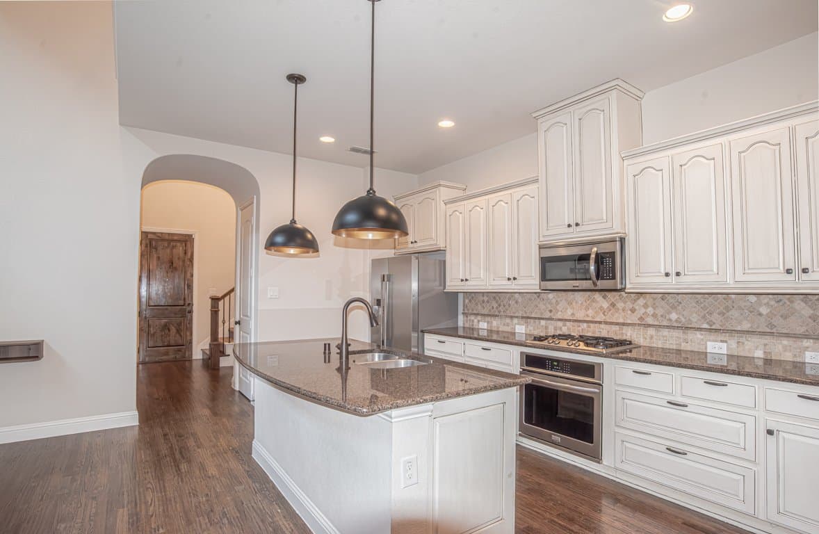 Arlington House: 1203 Harris Hawk Way