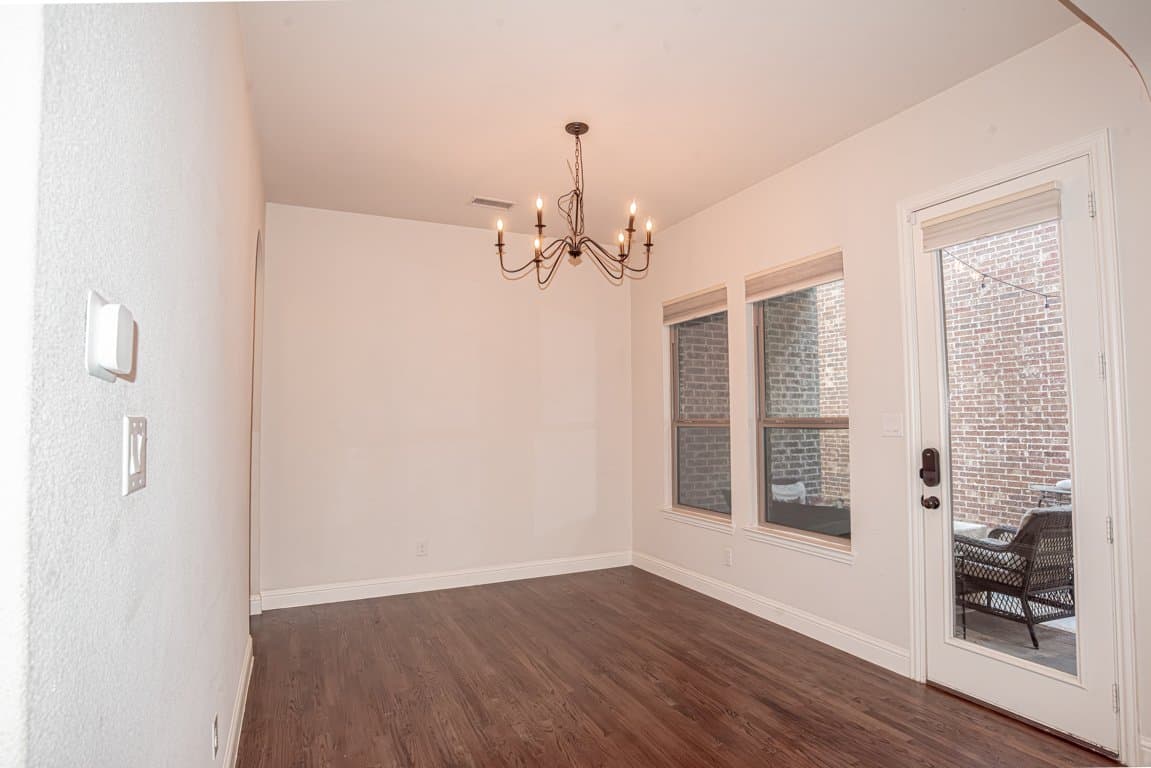 Arlington House: 1203 Harris Hawk Way