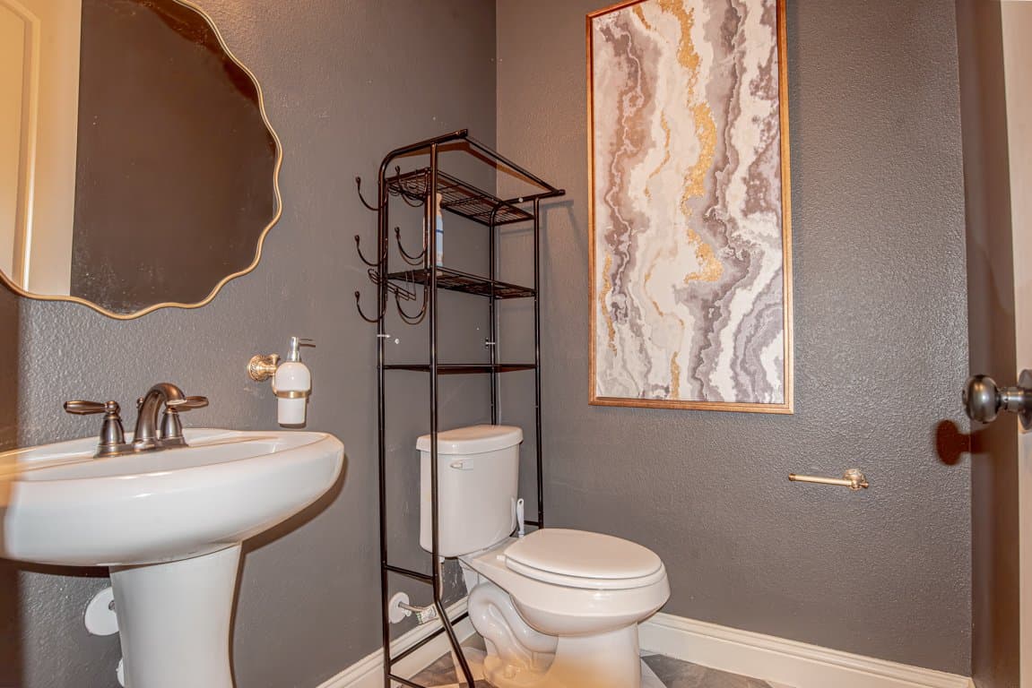 Arlington House: 1203 Harris Hawk Way