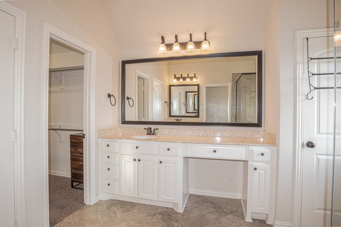 Arlington House: 1203 Harris Hawk Way