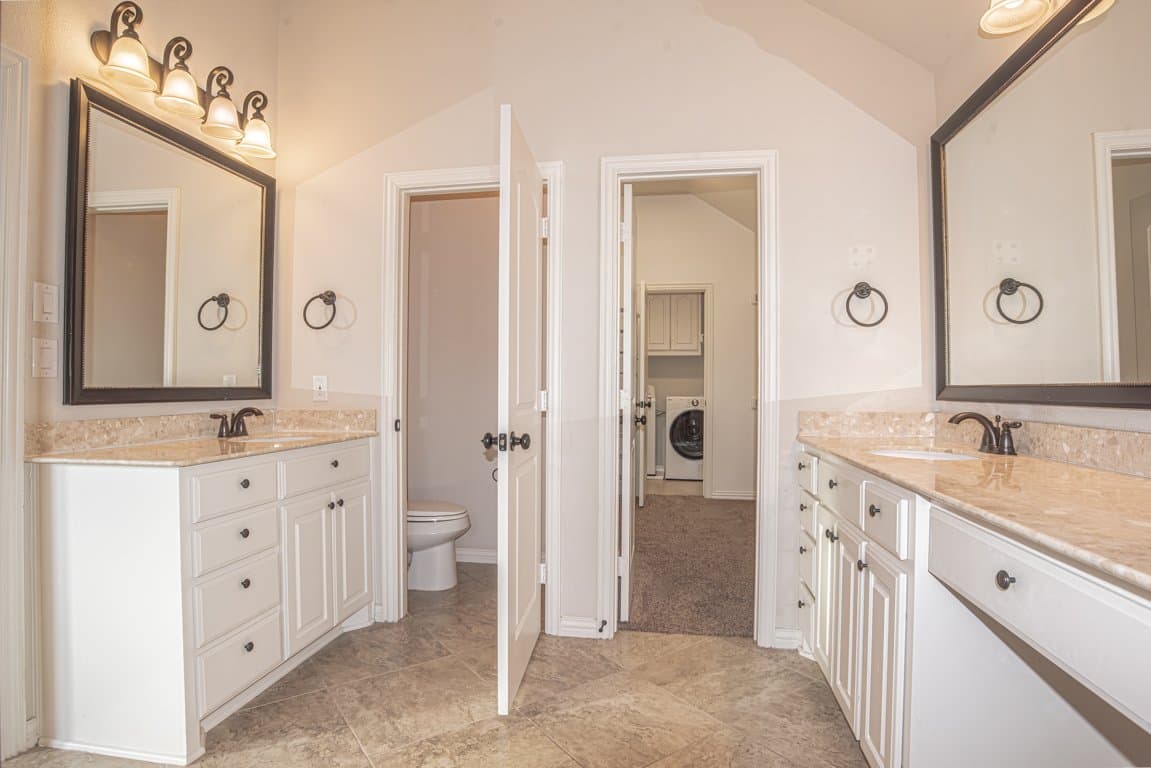 Arlington House: 1203 Harris Hawk Way