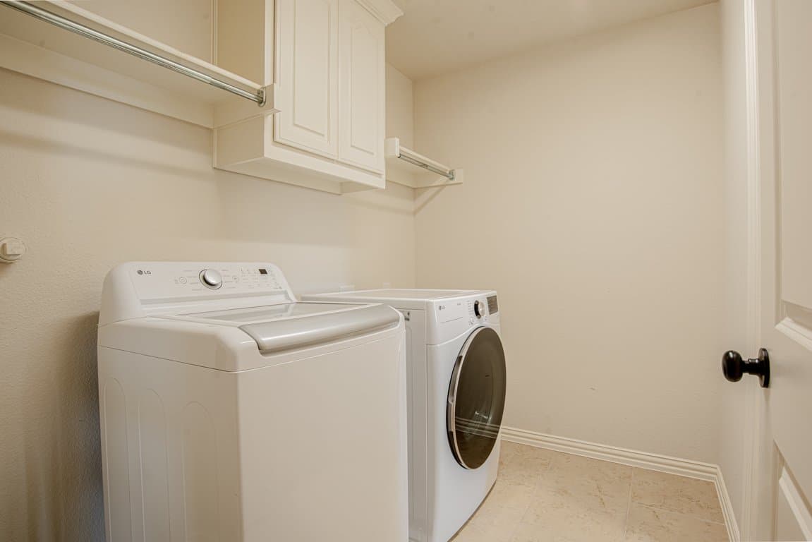 Arlington House: 1203 Harris Hawk Way