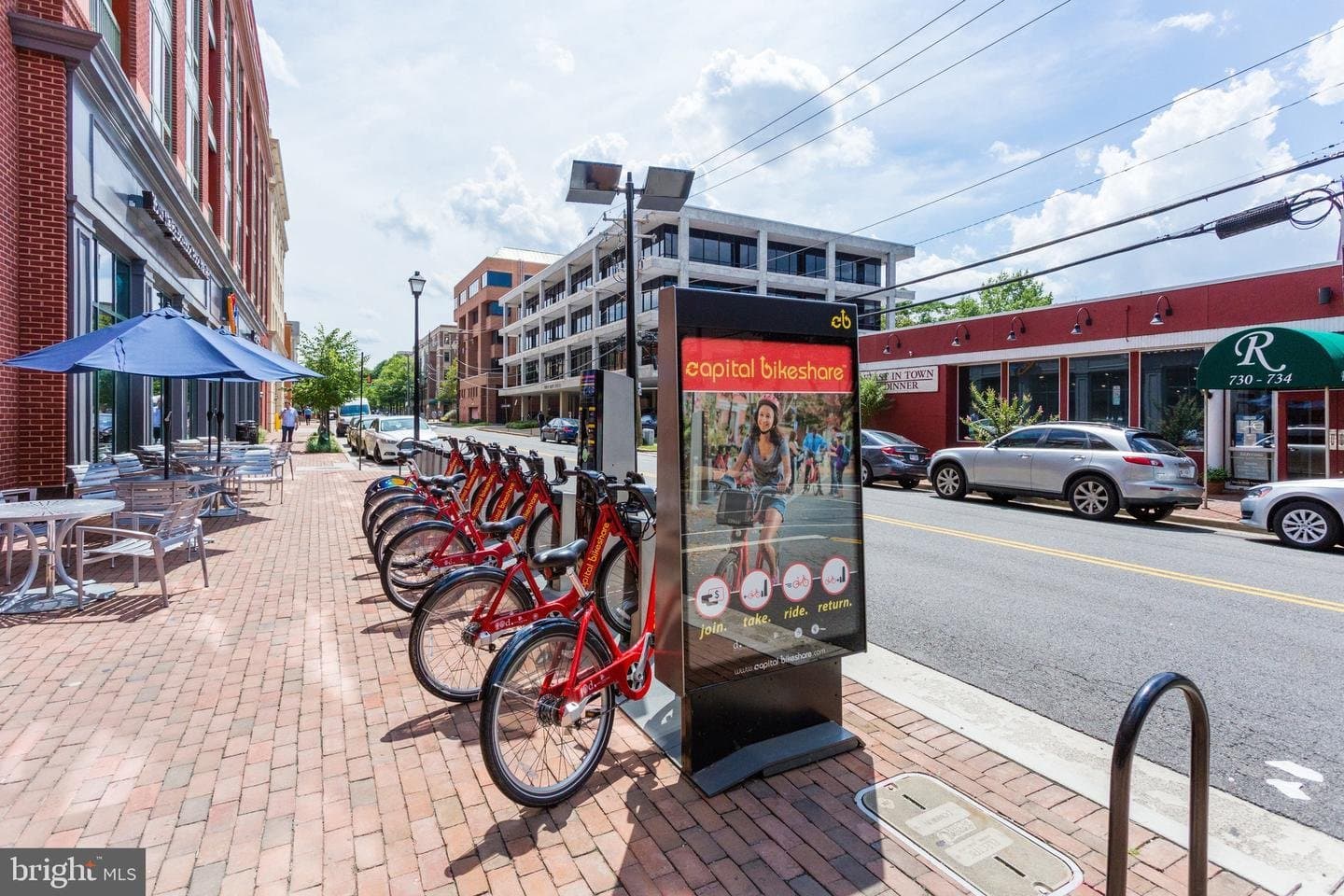 Alexandria Condo: 400 Madison Street