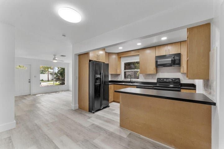 Deerfield Beach House: 747 NW 1st Terrace