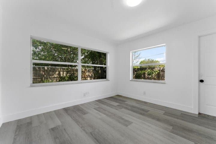 Deerfield Beach House: 747 NW 1st Terrace