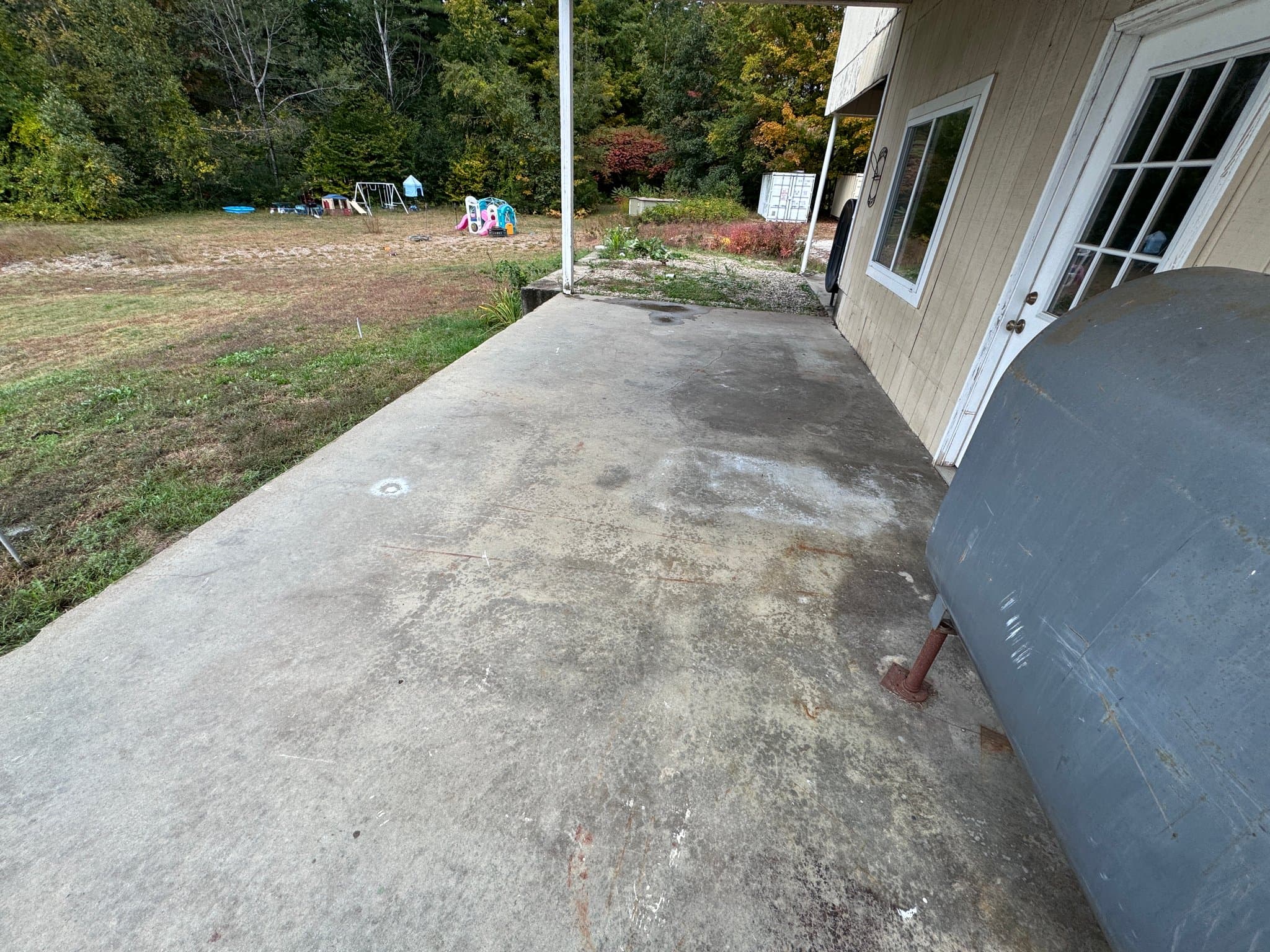 Weare Apartment: 613 S Stark Hwy