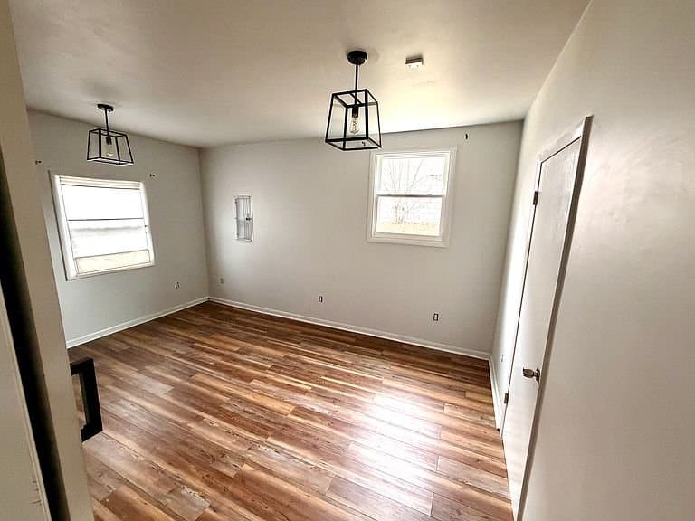Hendersonville House: 134 Two Valley Rd