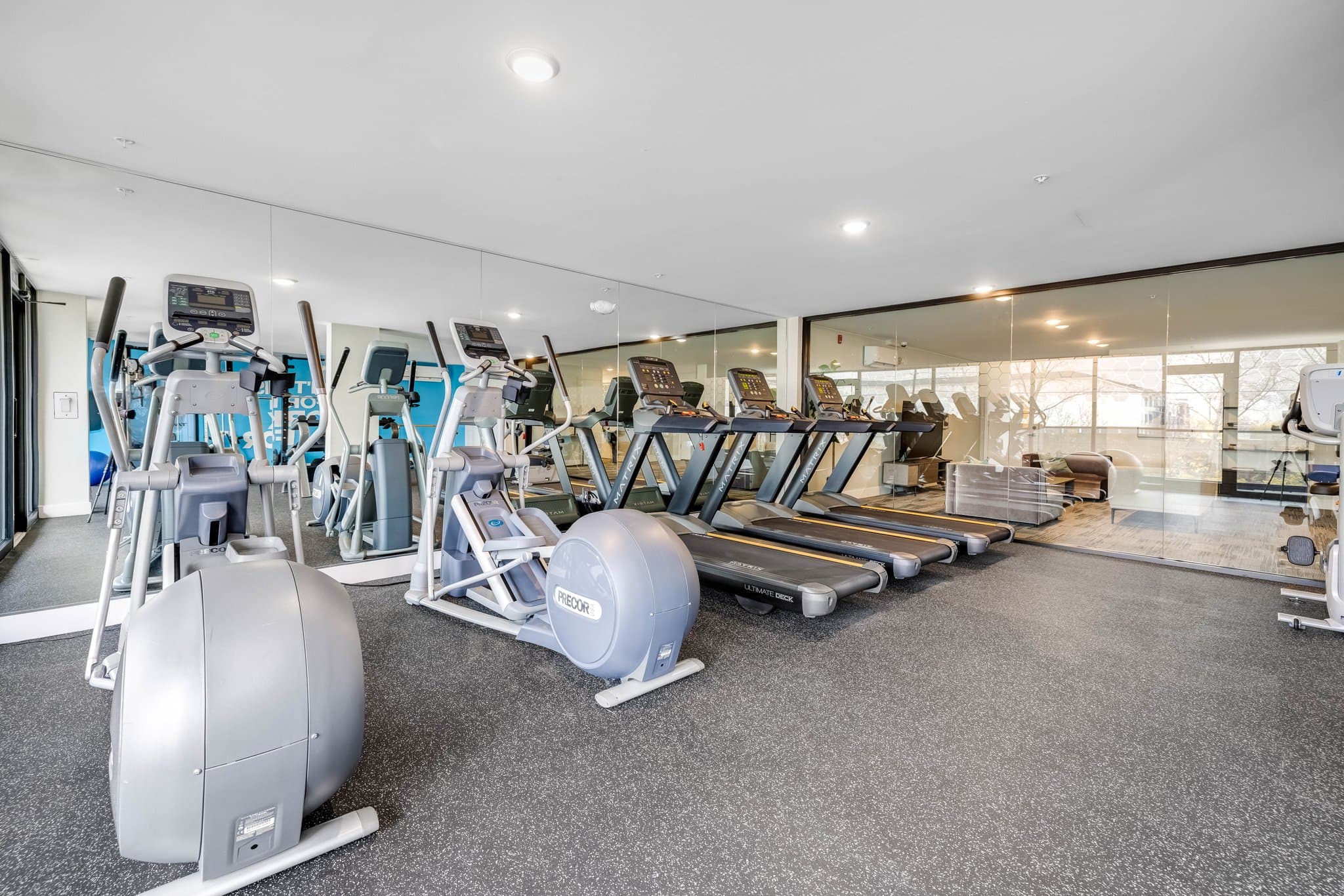 Bayonne Condo: 678 Avenue E, Bayonne, NJ