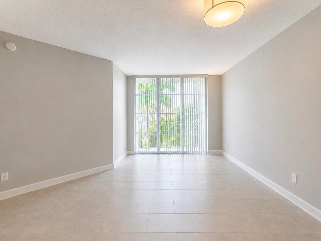 West Palm Beach Condo: 410 EVERNIA St