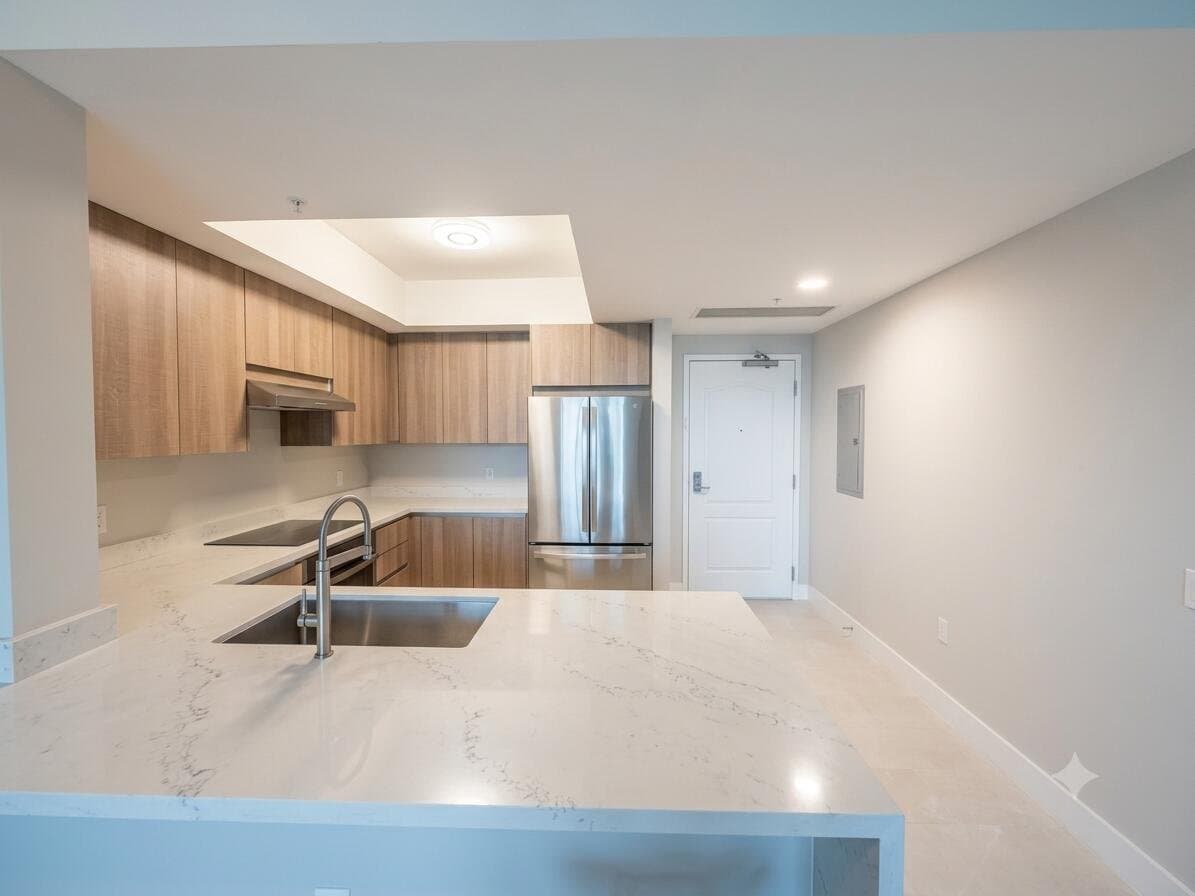 West Palm Beach Condo: 410 EVERNIA St
