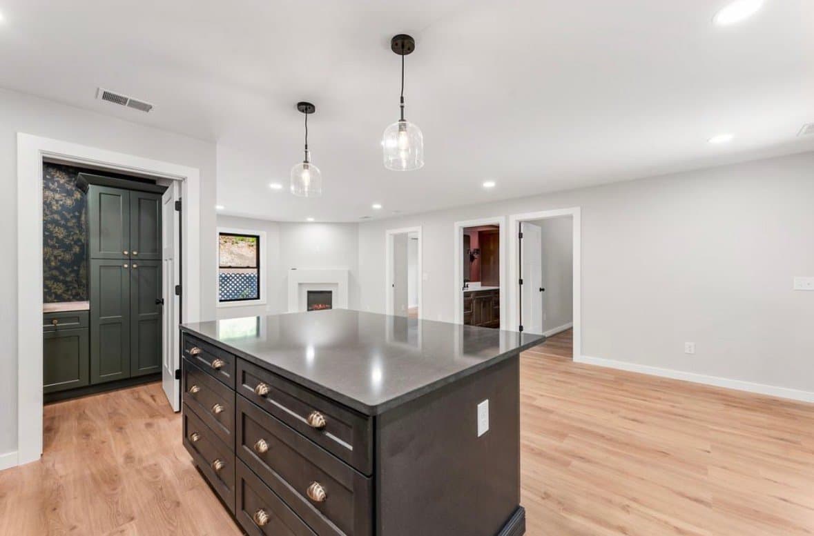 Big rapids House: 19071 joslin circle
