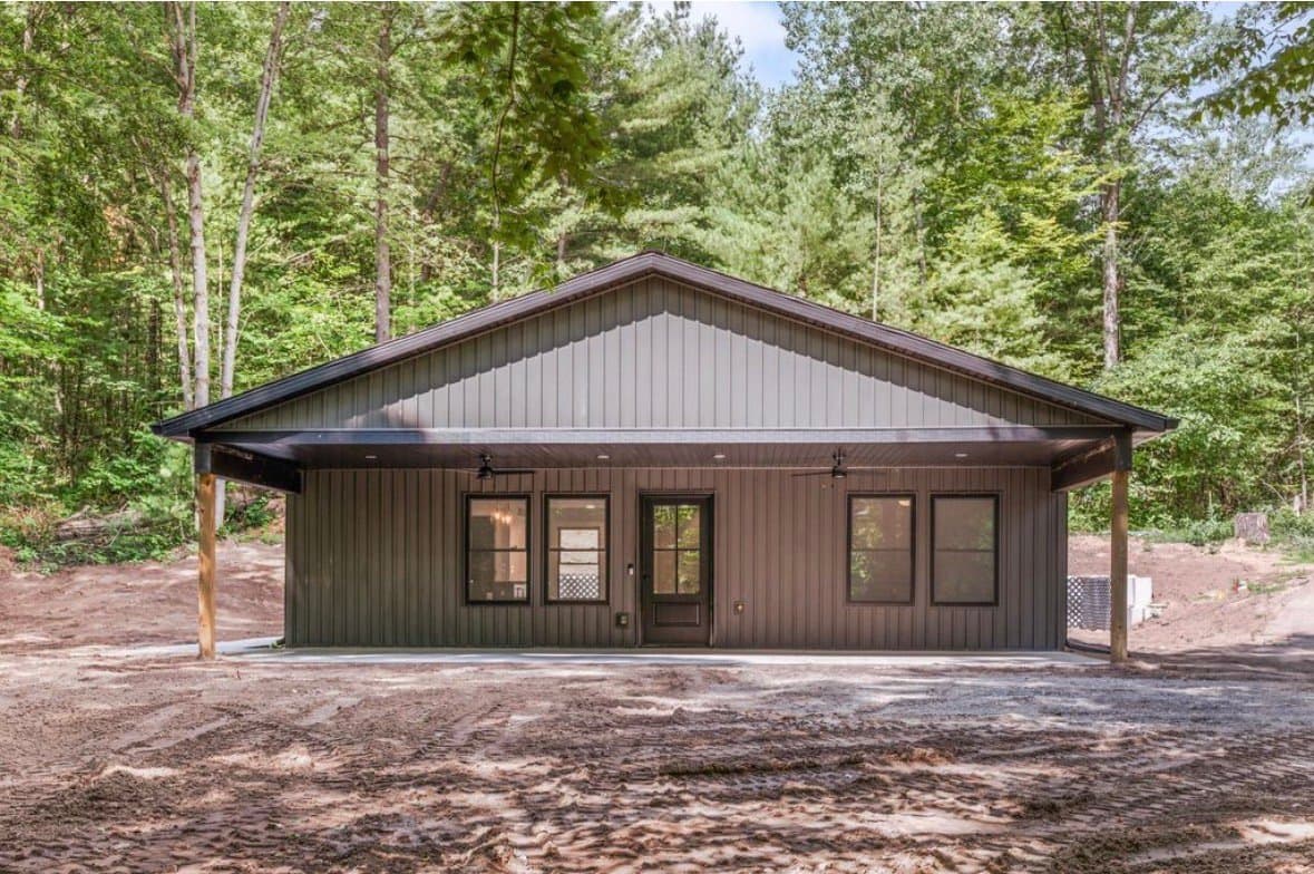 Big rapids House: 19071 joslin circle