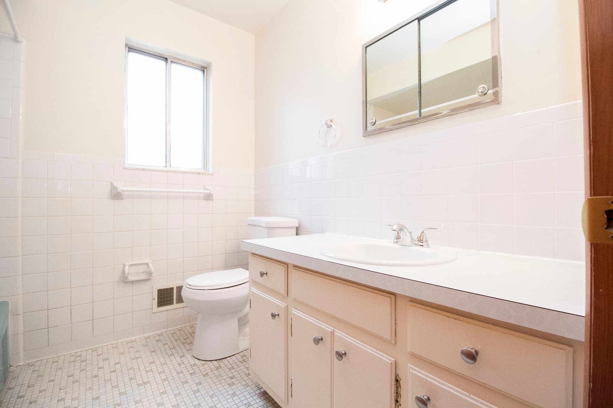 Toledo Apartment: 3036 Carskaddon Apt #3