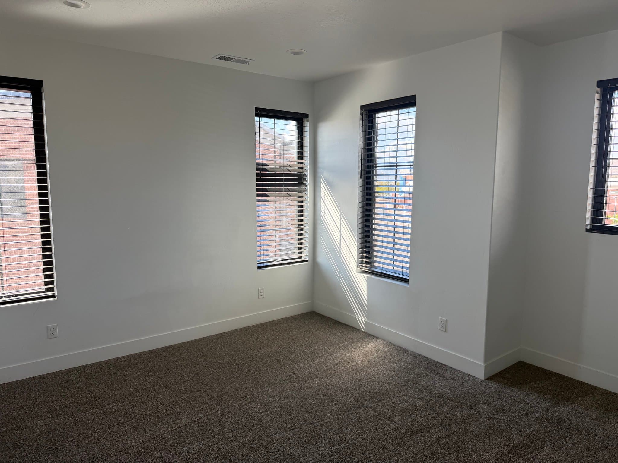 Pleasant Grove Apartment: 10135 N Redwood Dr