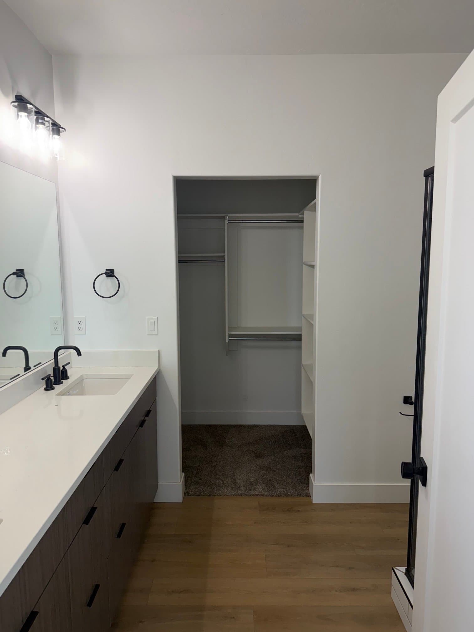 Pleasant Grove Apartment: 10135 N Redwood Dr