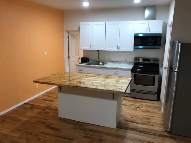 Tacoma House: 17923 52 Ave E.