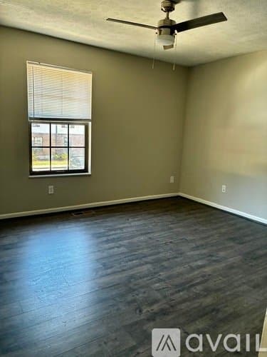 Cincinnati Townhome: 726 Ohio Pike Apt B