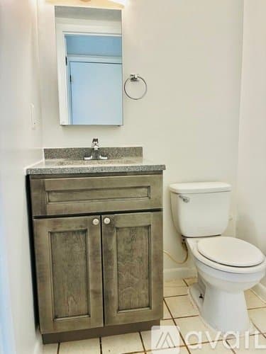 Cincinnati Townhome: 726 Ohio Pike Apt B