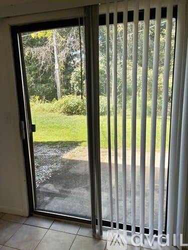 Cincinnati Townhome: 726 Ohio Pike Apt B