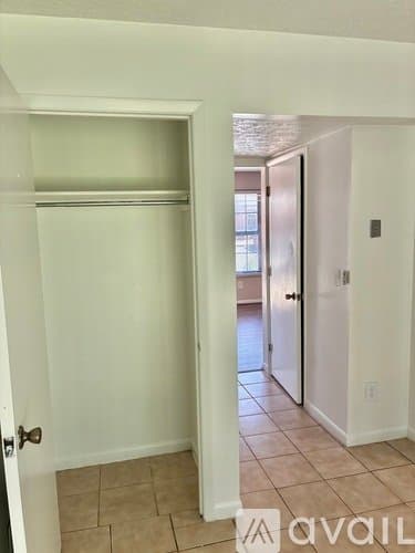 Cincinnati Townhome: 726 Ohio Pike Apt B