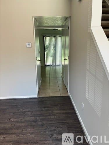 Cincinnati Townhome: 726 Ohio Pike Apt B