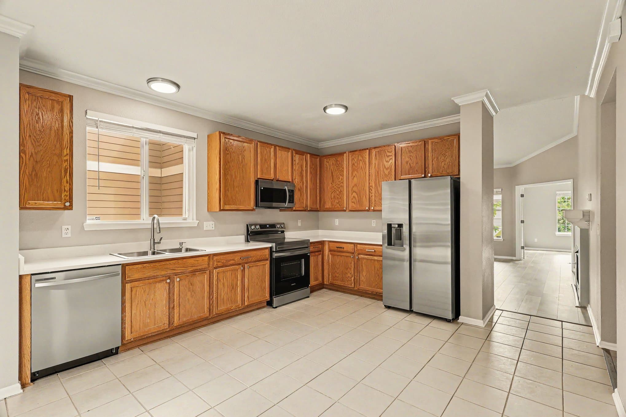 Brighton House: 14951 E 116th Dr