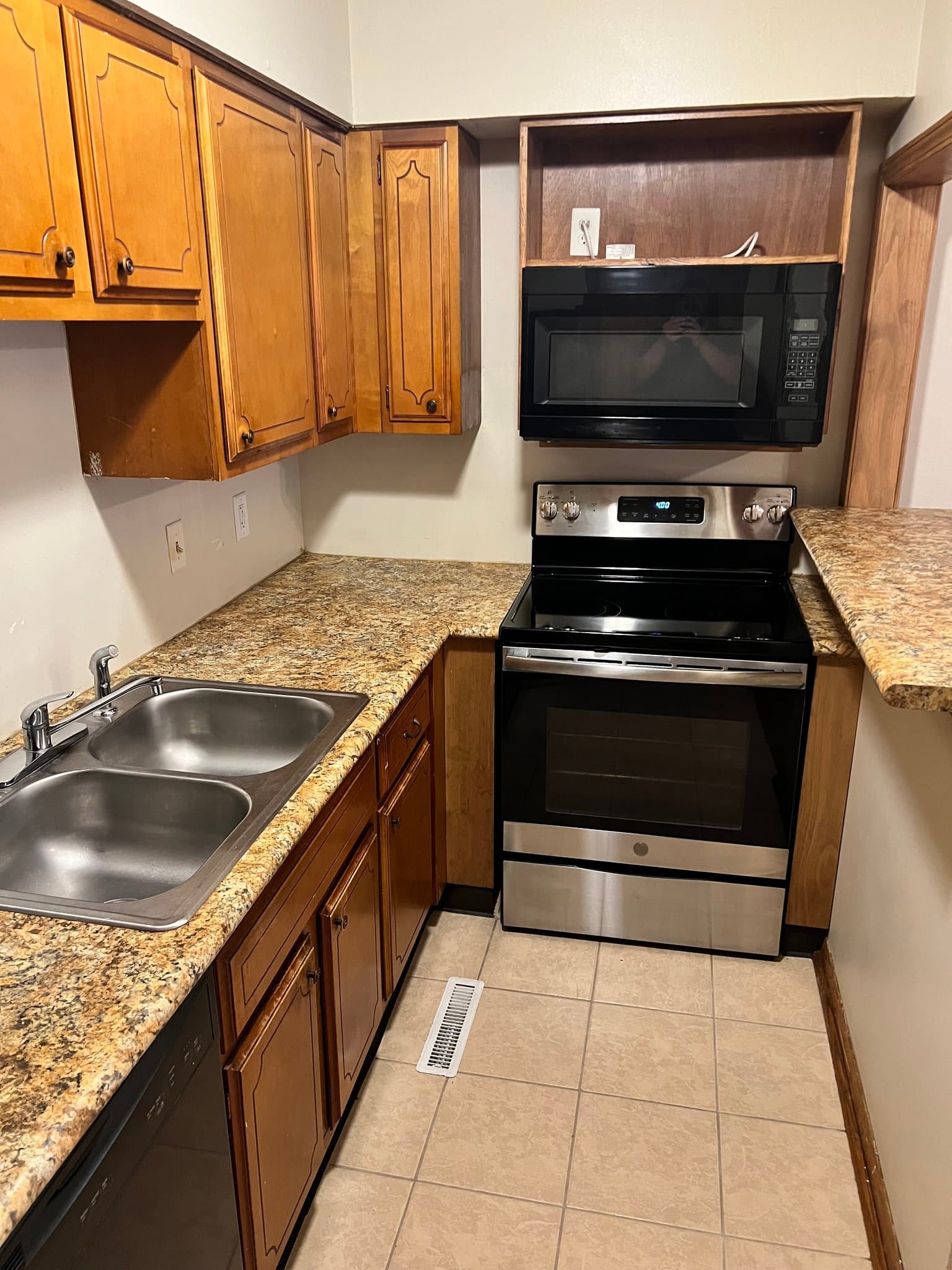 Bettendorf Townhome: 1832 Sutton place
