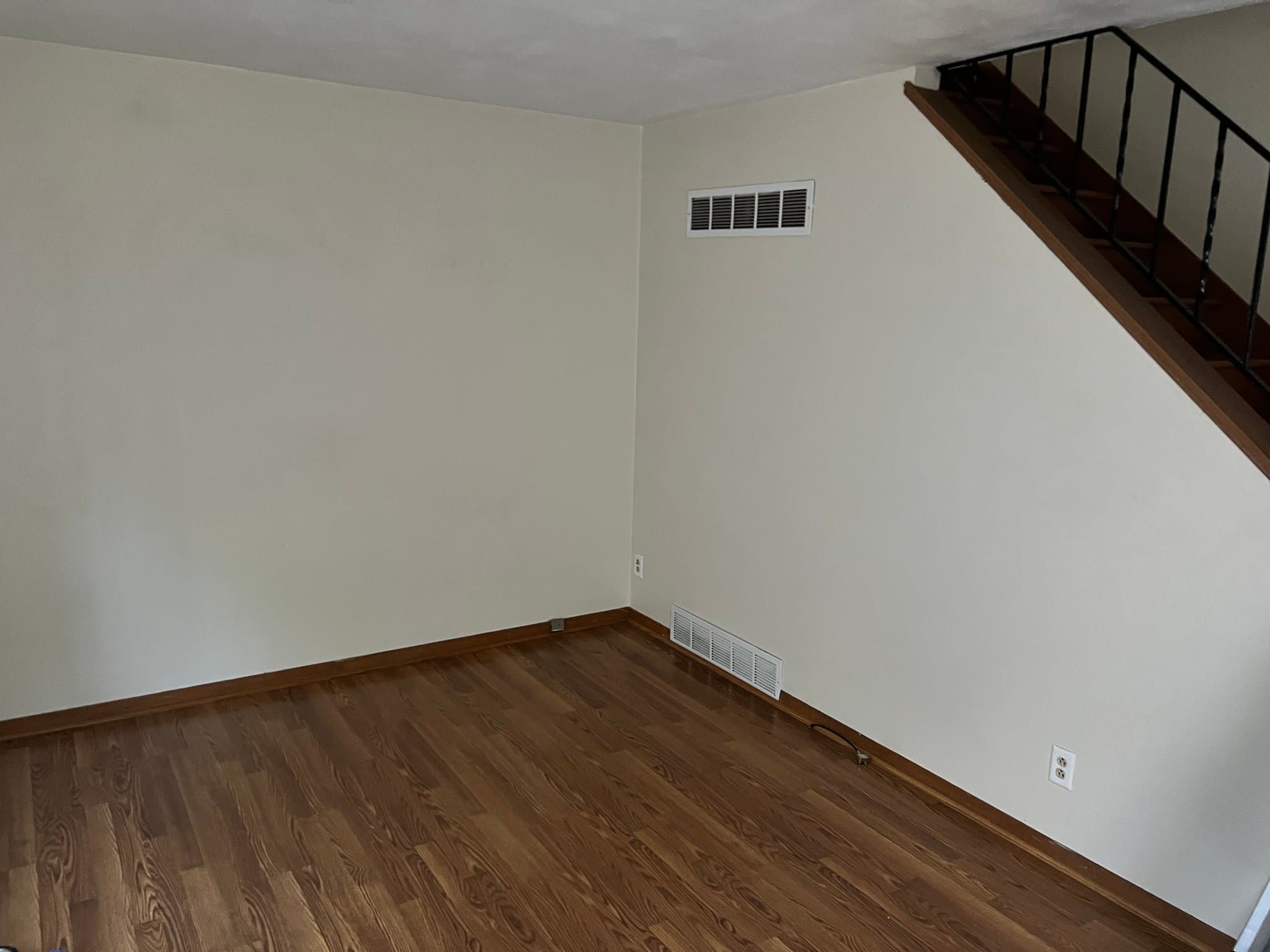 Bettendorf Townhome: 1832 Sutton place