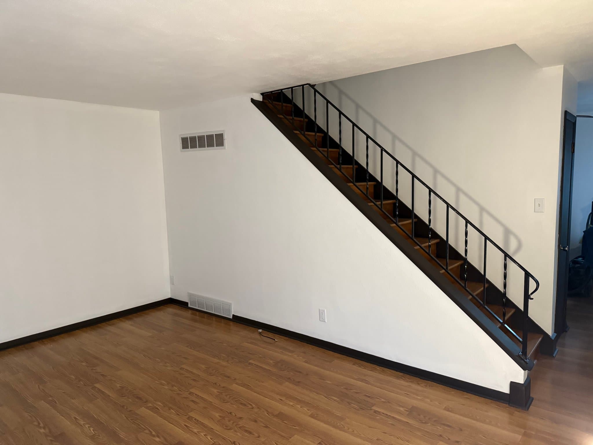 Bettendorf Townhome: 1832 Sutton place