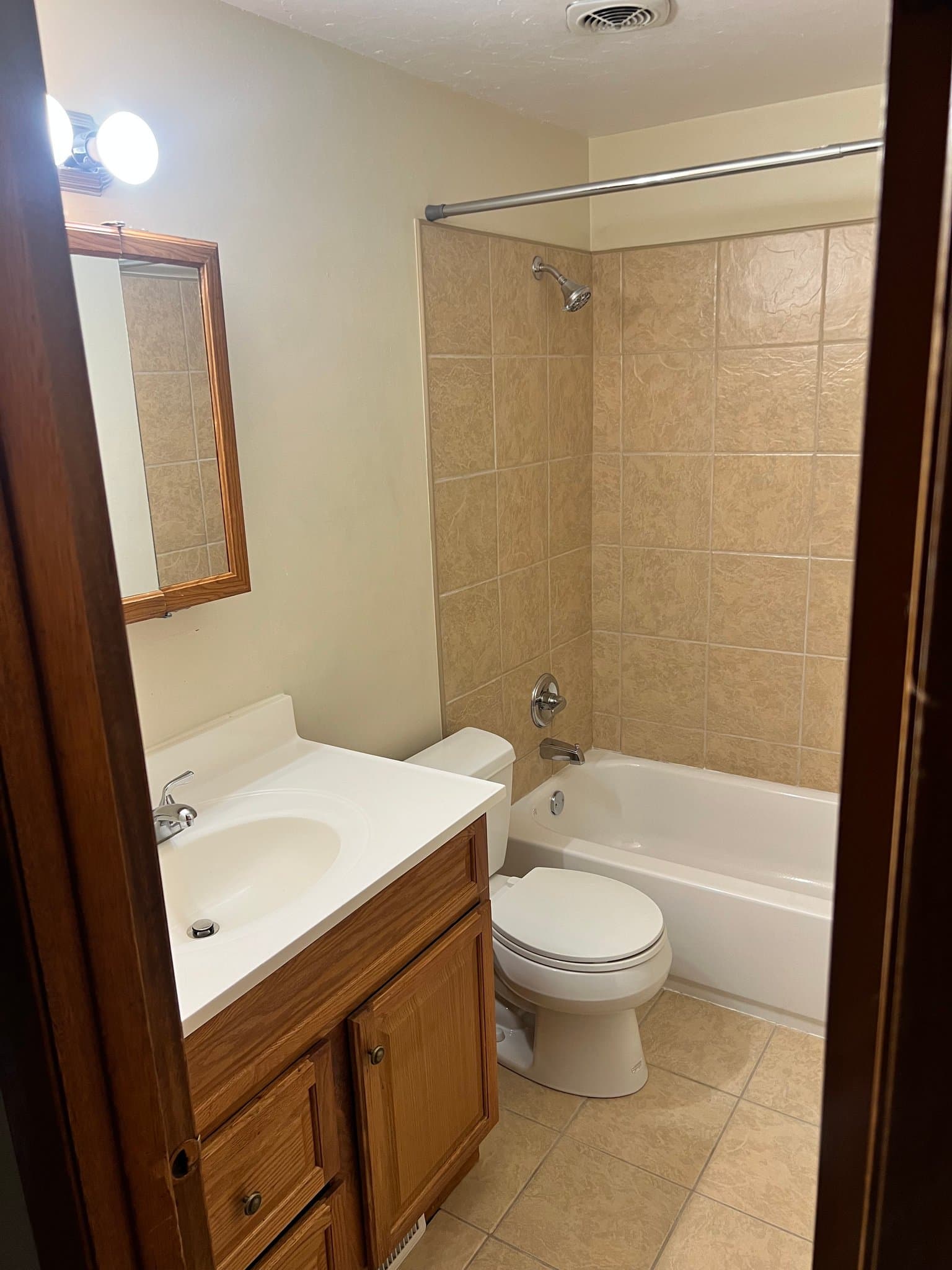 Bettendorf Townhome: 1832 Sutton place