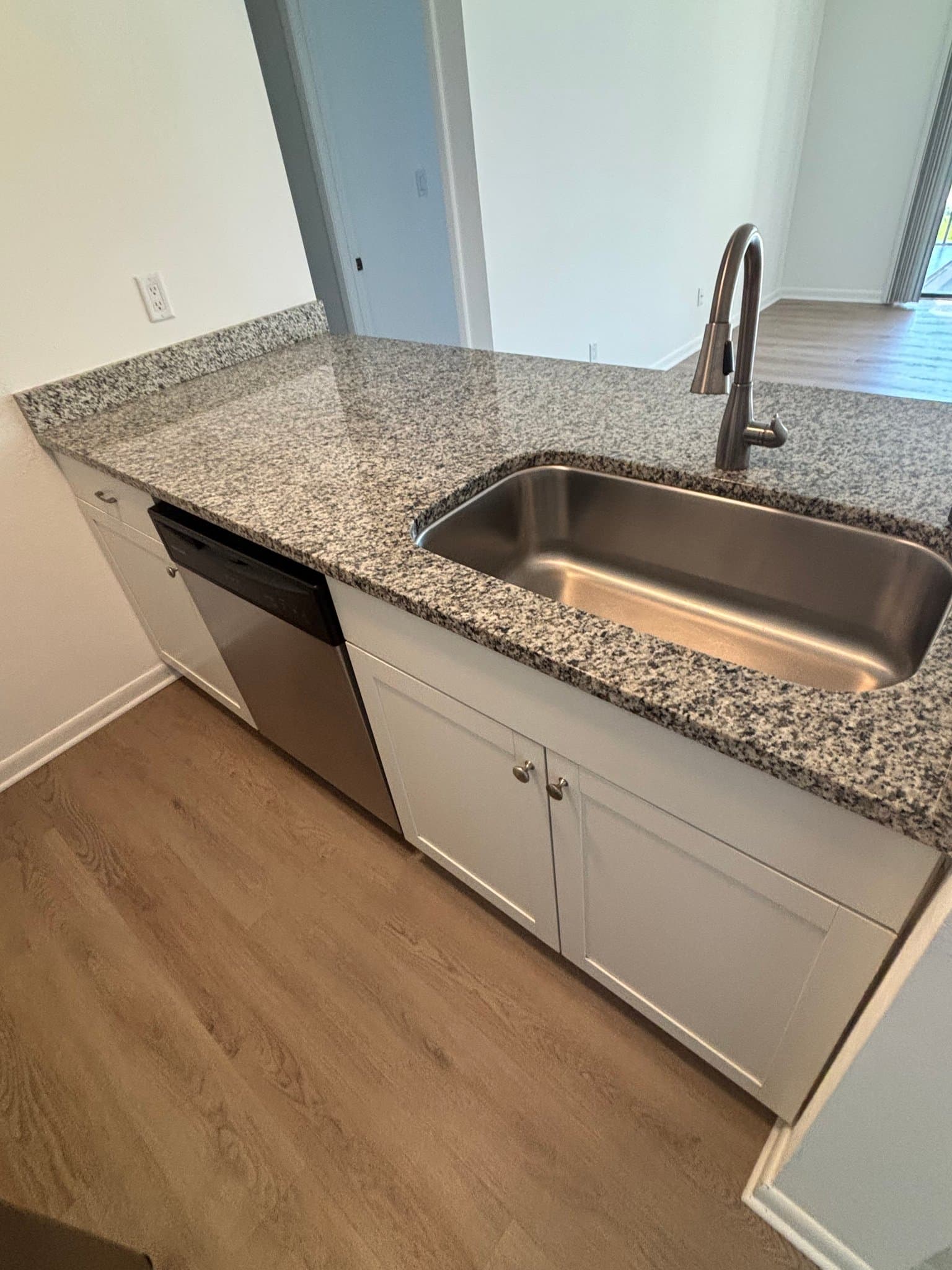 Stuart Condo: 844 NW Fork Road