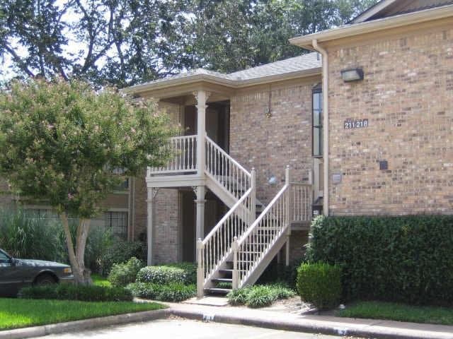 Houston Apartment: 1311 Antoine Drive, Apt 212