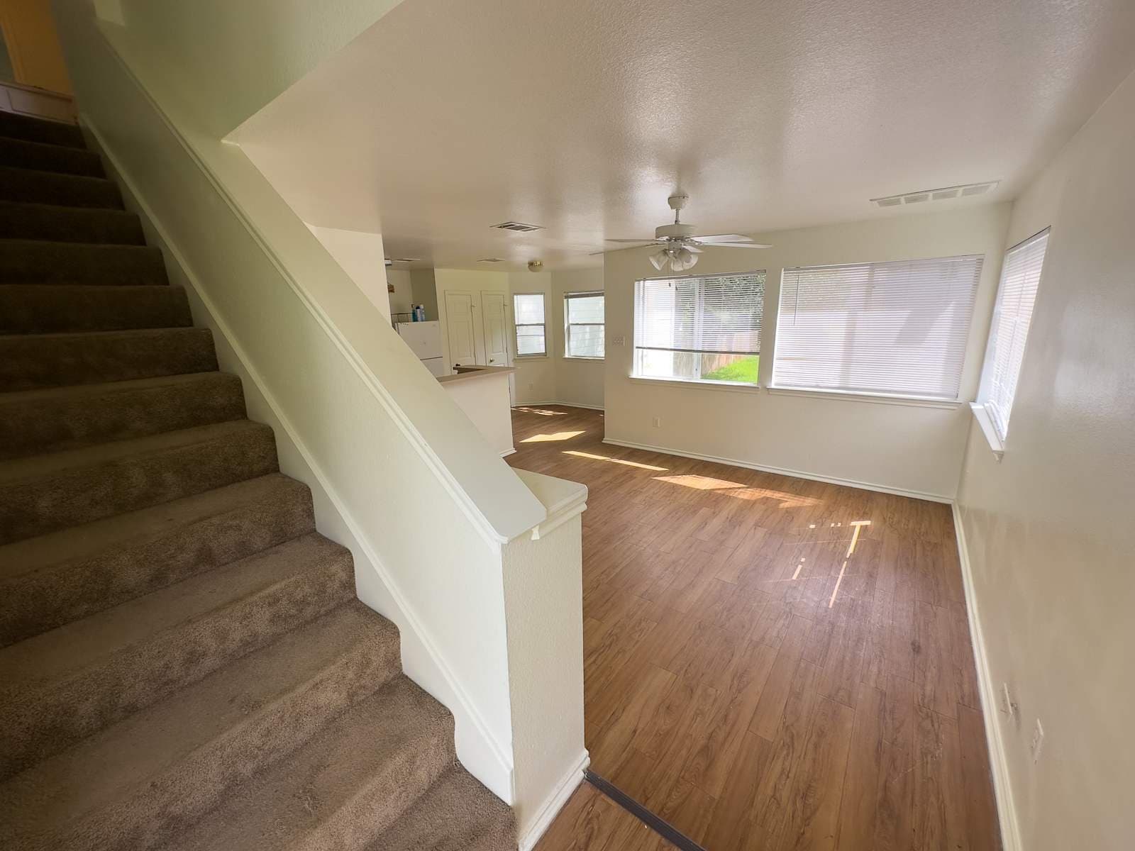 San Marcos Townhome: 119 Cedargrove