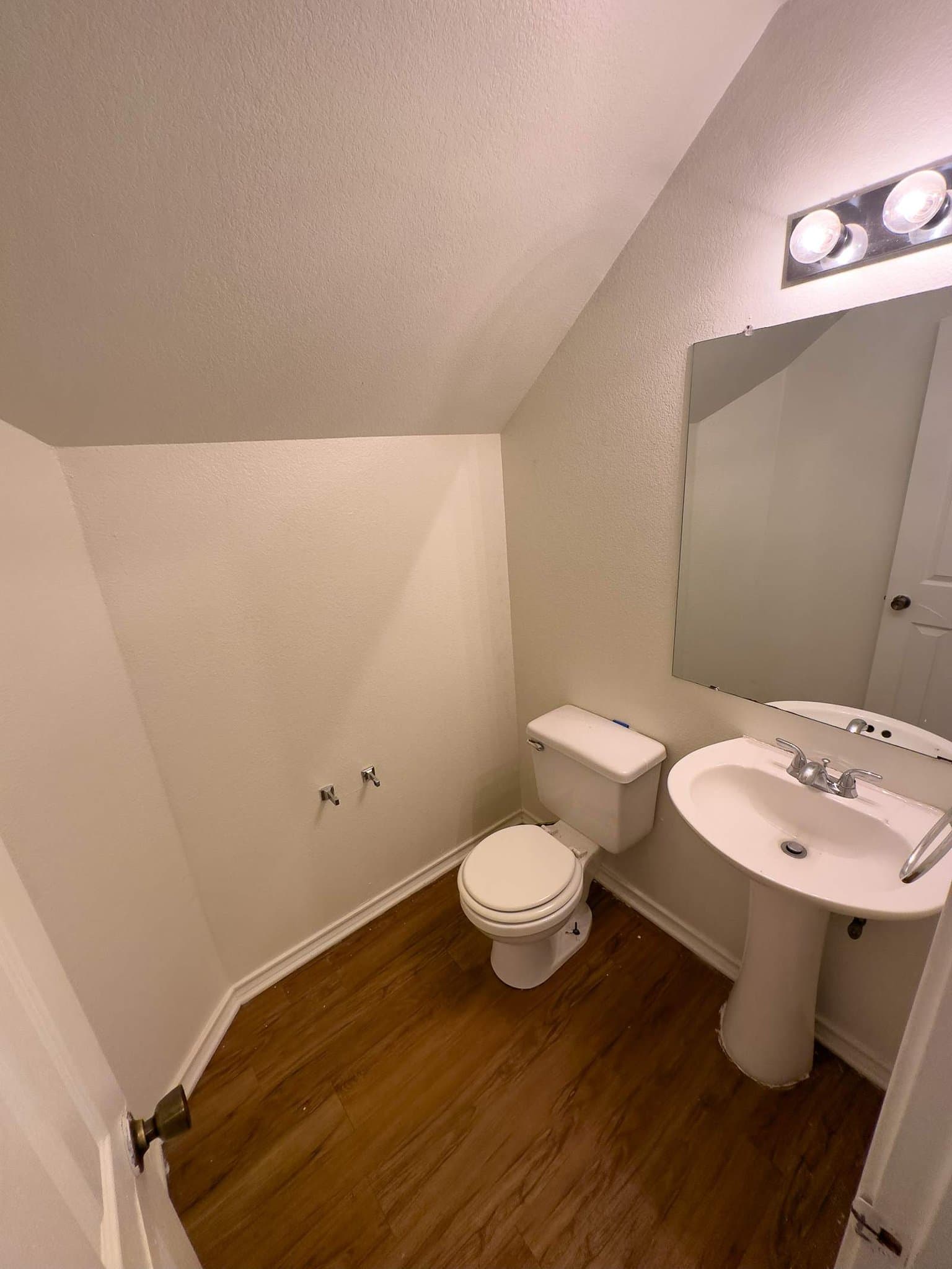 San Marcos Townhome: 119 Cedargrove