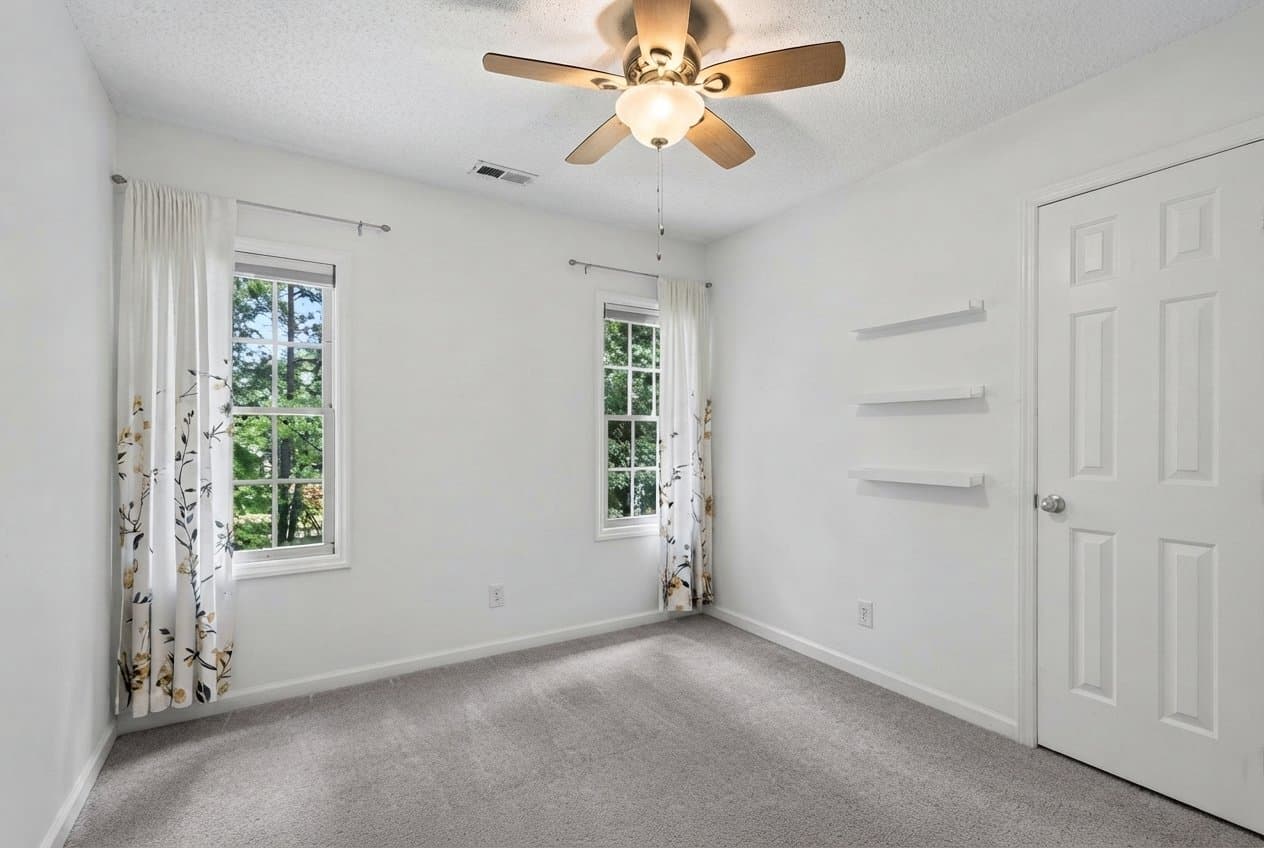 Cary House: 102 Unaka Ct