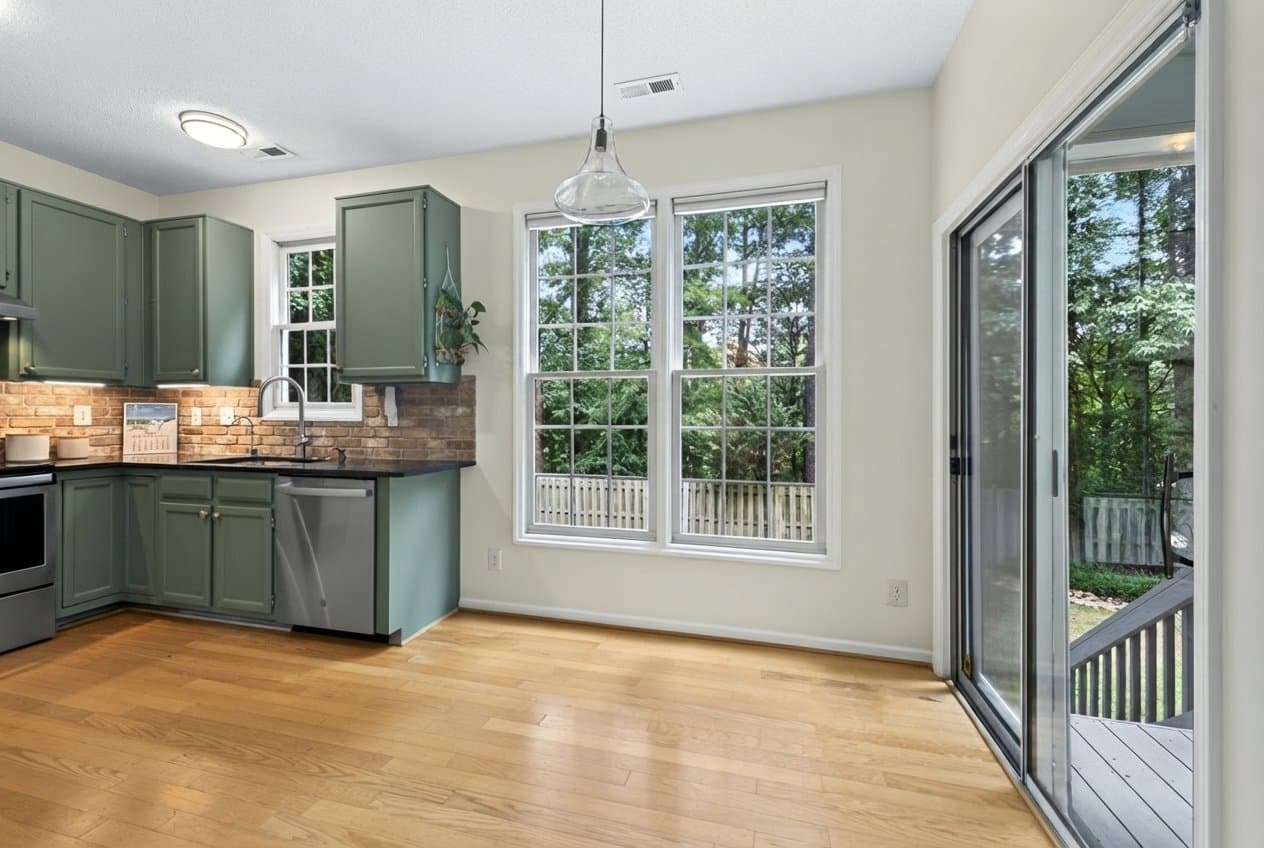 Cary House: 102 Unaka Ct