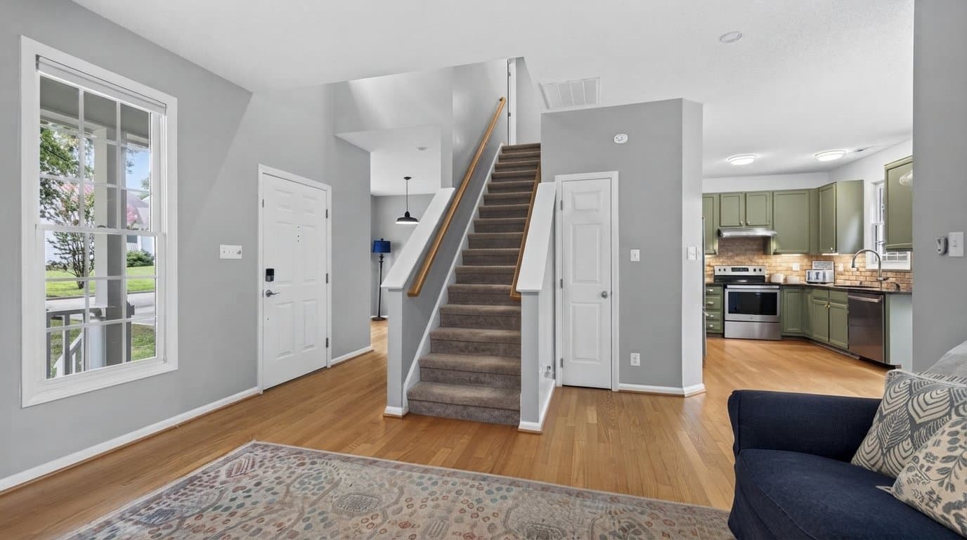 Cary House: 102 Unaka Ct