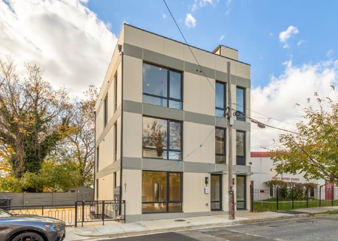 Washington Condo: 1850 Capitol Avenue NE