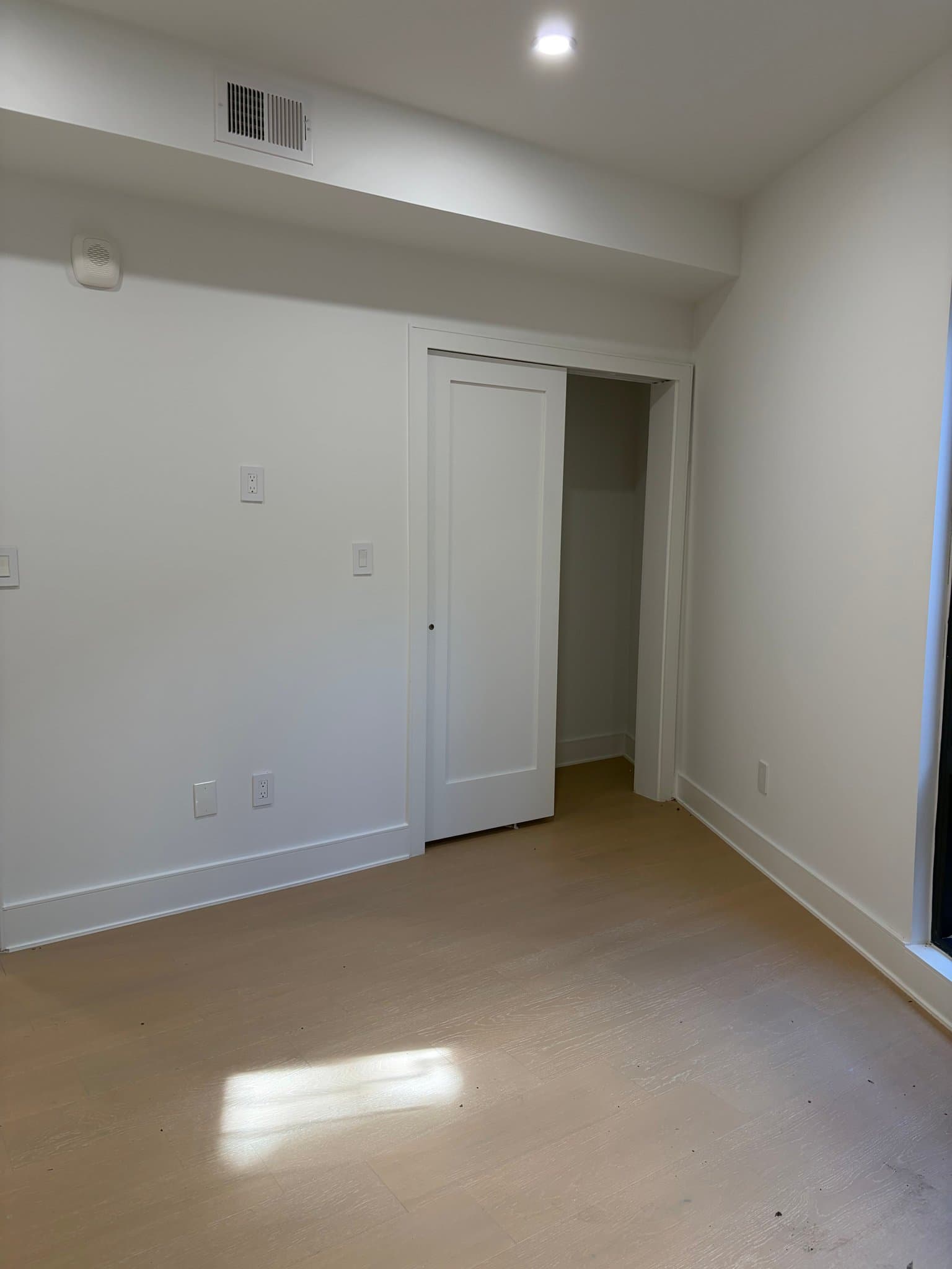 Washington Condo: 1850 Capitol Avenue NE