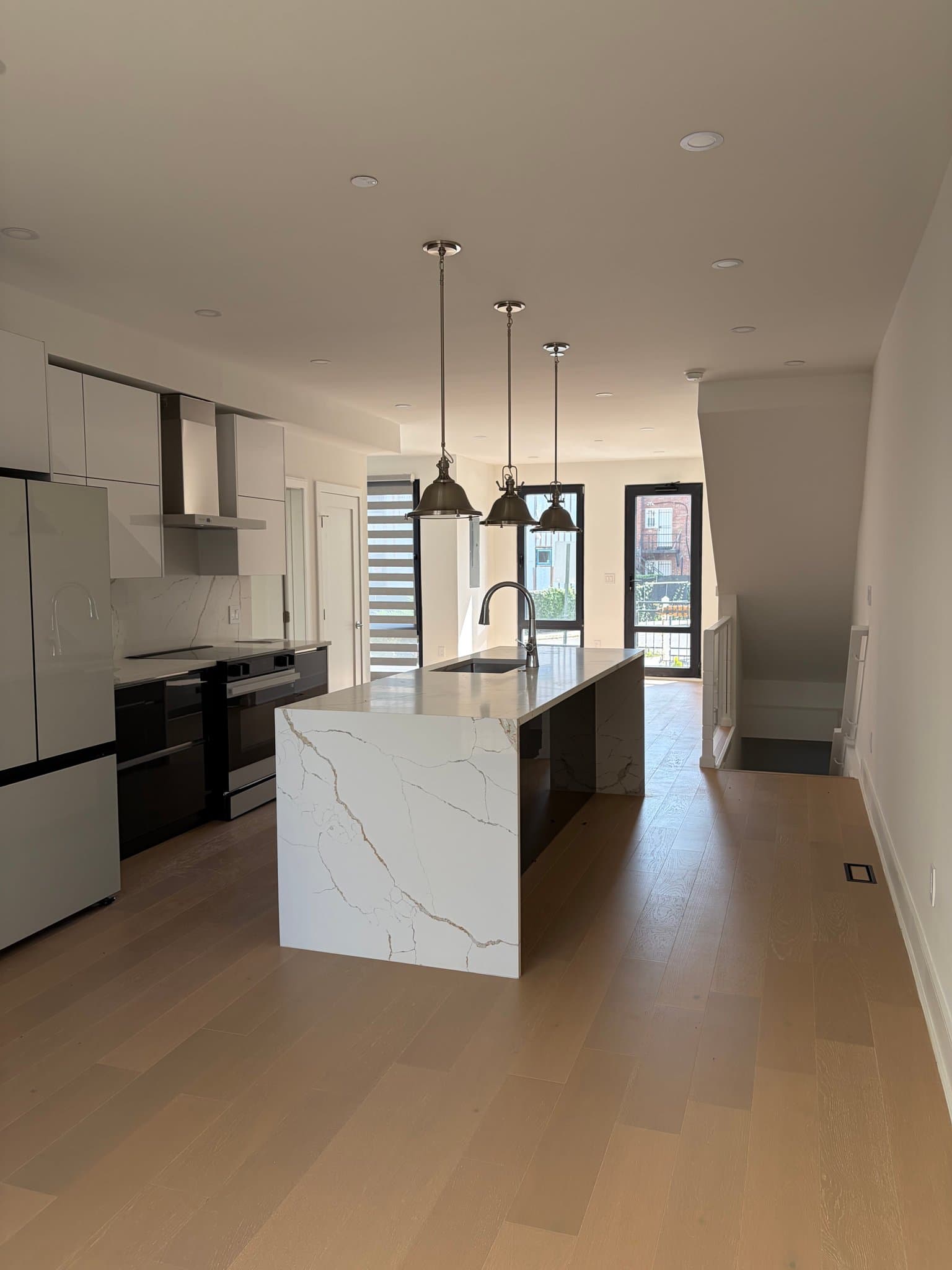 Washington Condo: 1850 Capitol Avenue NE