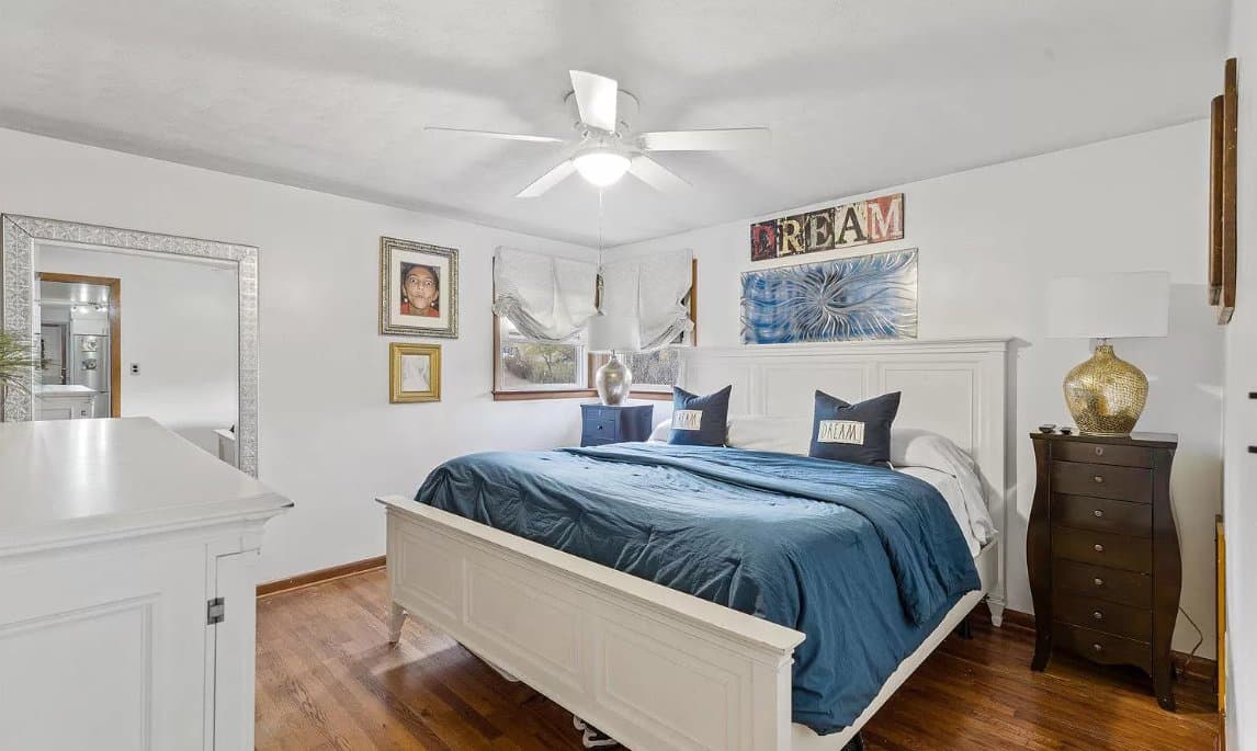 Dover House: 1750 Oakley Dr