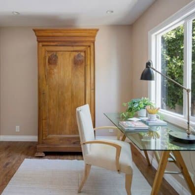 Los Angeles Single Room: 3007 Hyde Park Blvd