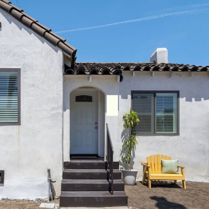Los Angeles Single Room: 3007 Hyde Park Blvd