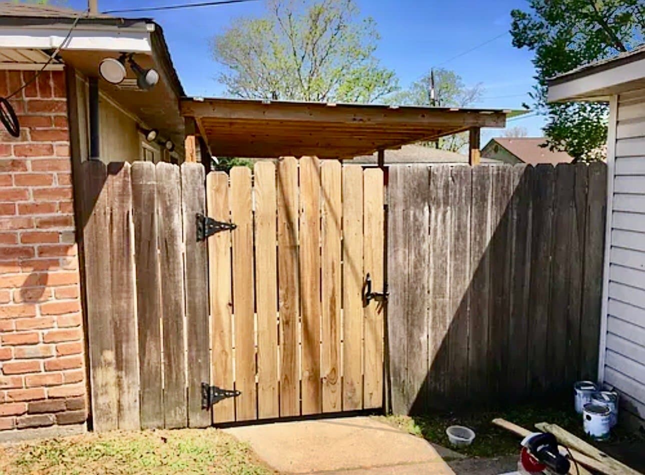 Angleton House: 1316 Hospital Dr