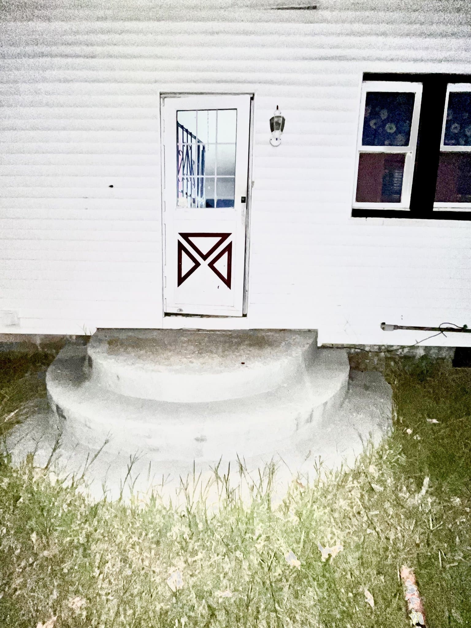 East Saint Louis House: 351 N 26th St