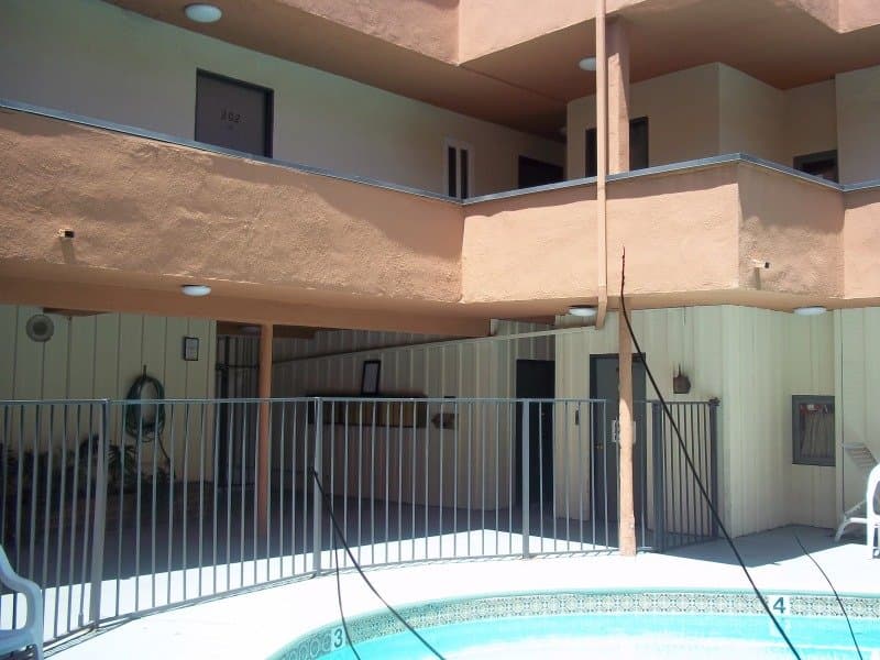 North Hollywood Apartment: 6064 Whitsett Ave #305