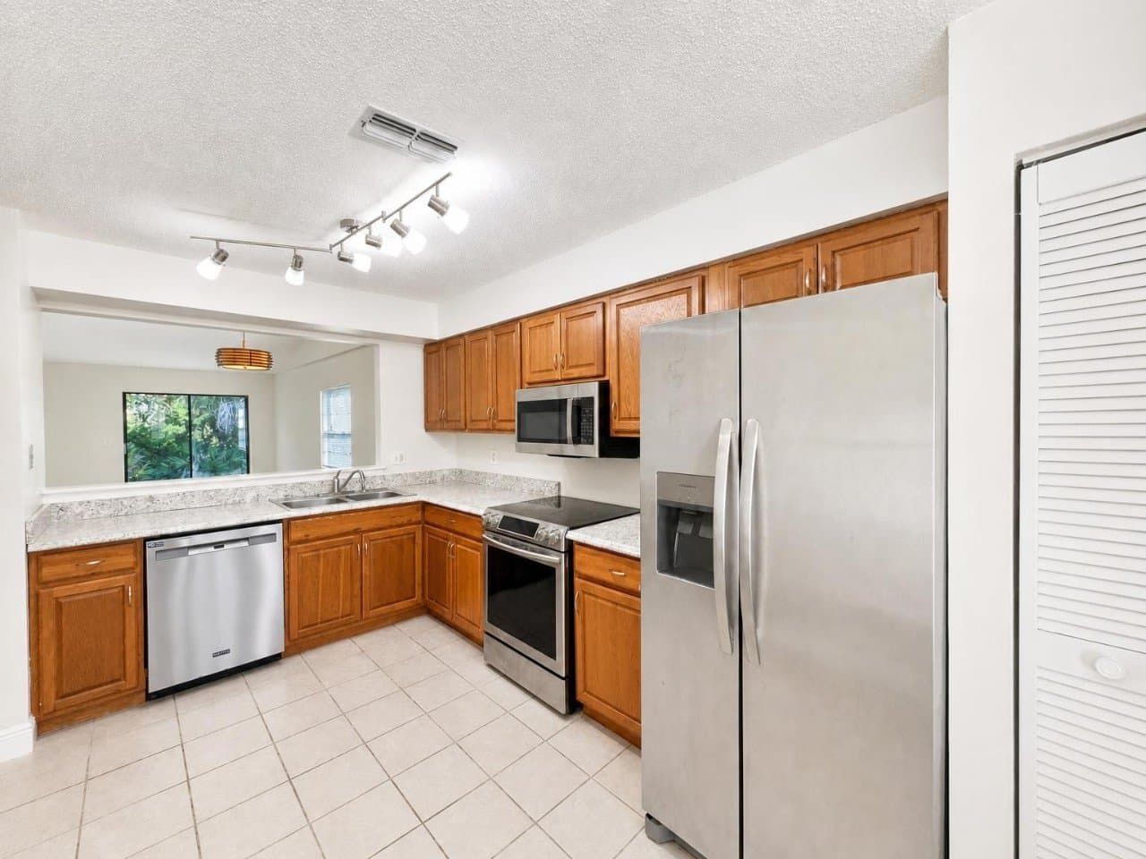 Port Orange House: 4195 New Haven court