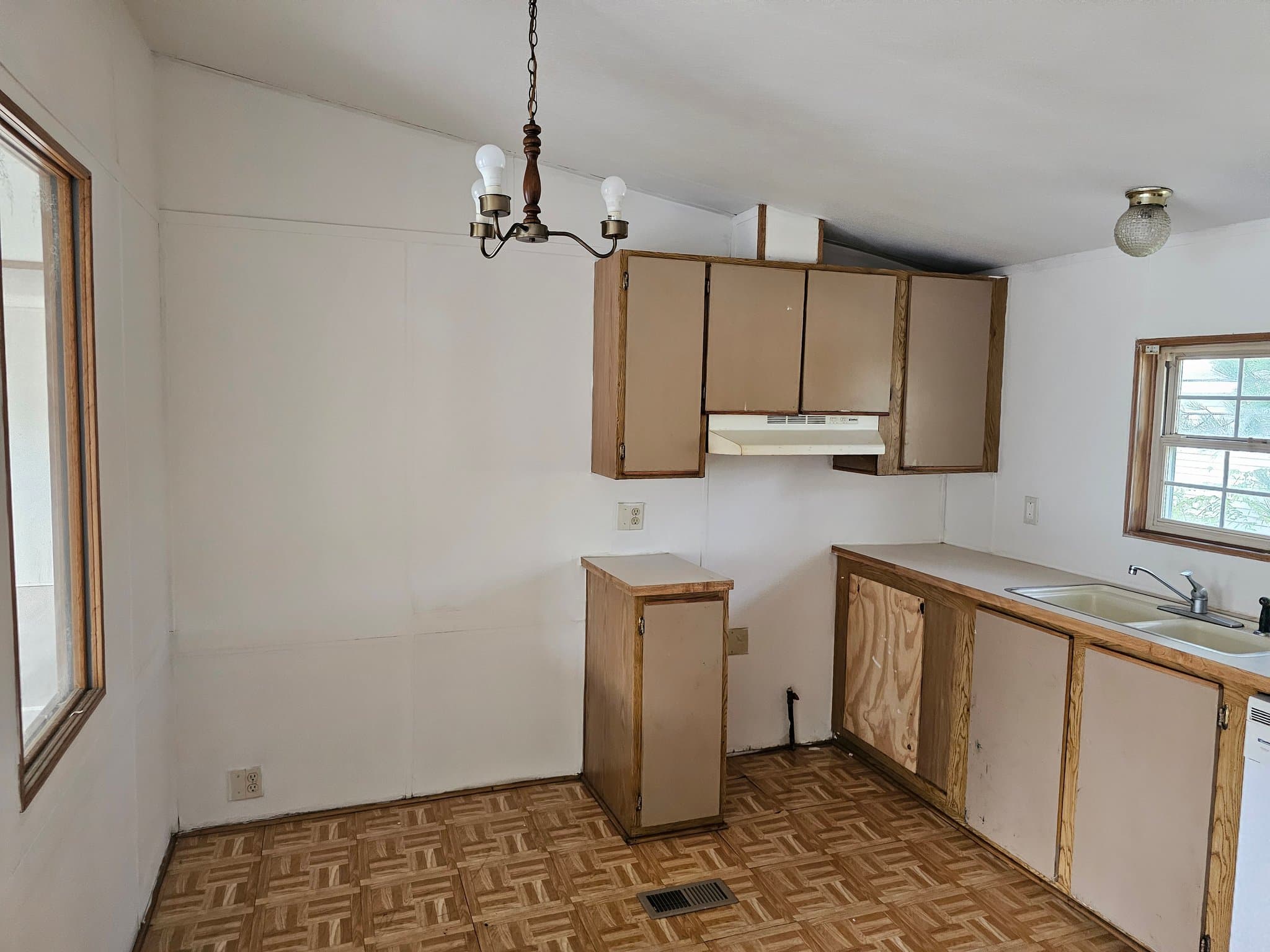 Mount Morris House: 34 Sunny Ln