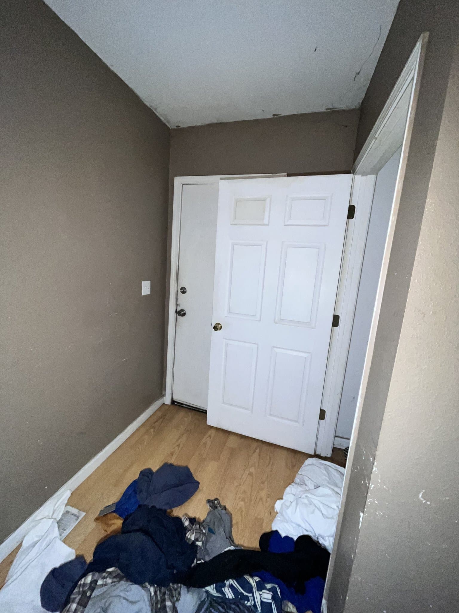 East Saint Louis House: 351 N 26th St